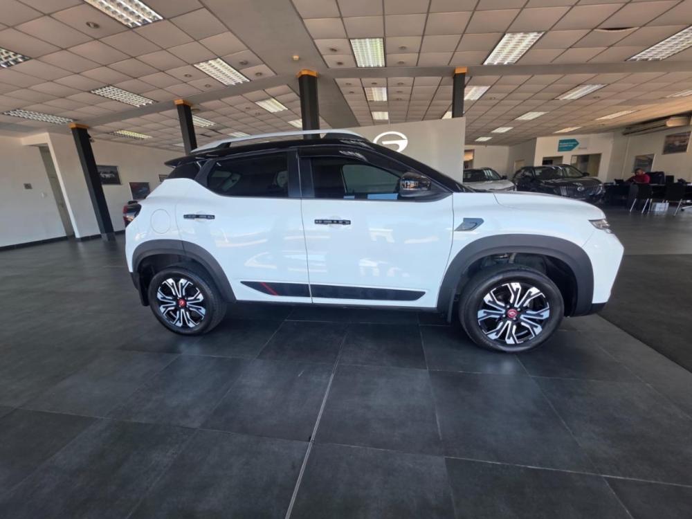 Renault Kiger 1.0T Intens, image 2