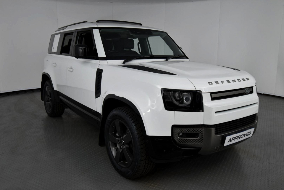 LAND ROVER DEFENDER 110 D300 HSE X-DYNAMIC, image 1