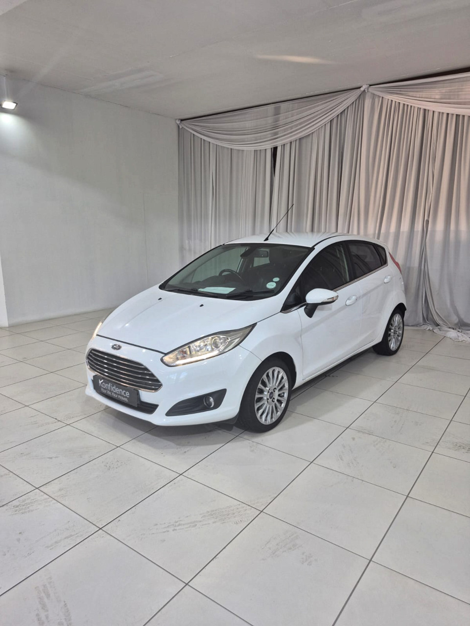 FORD FIESTA 1.0 ECOBOOST TITANIUM 5DR, image 2