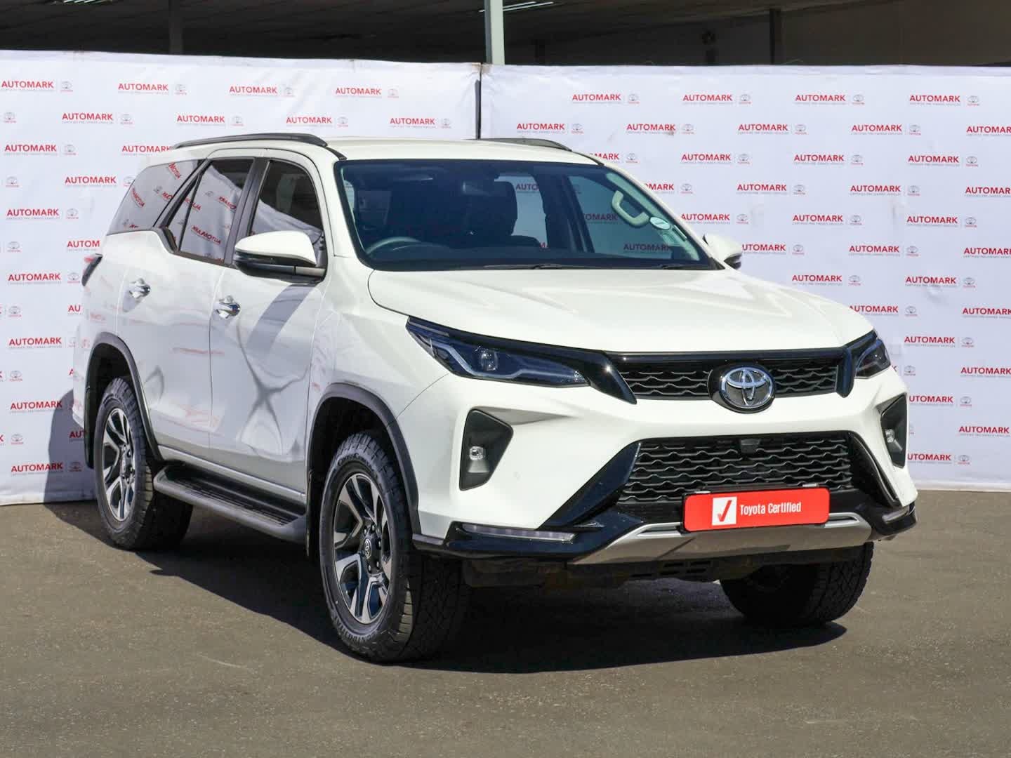 TOYOTA  FORTUNER 2.4GD-6 R/B A/T, image 1