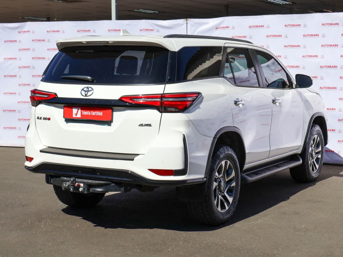 TOYOTA  FORTUNER 2.4GD-6 R/B A/T, image 2