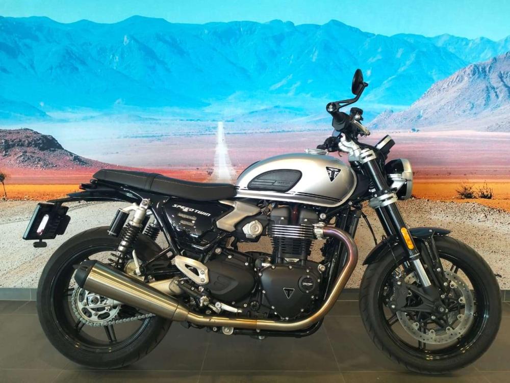 TRIUMPH SPEED TWIN 1200, image 1