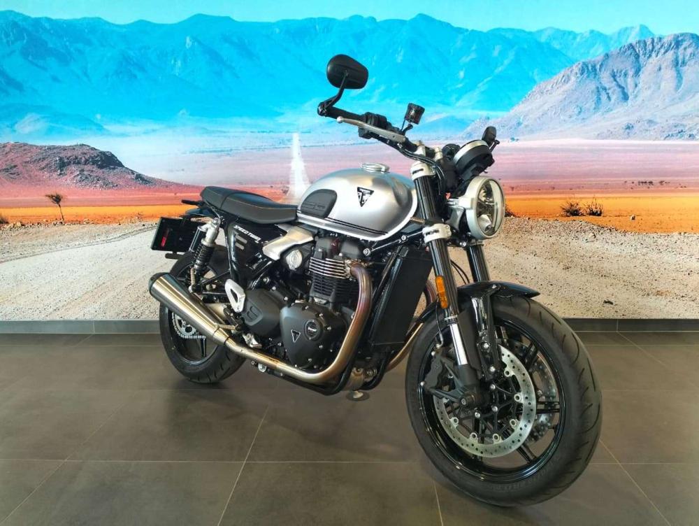 TRIUMPH SPEED TWIN 1200, image 2