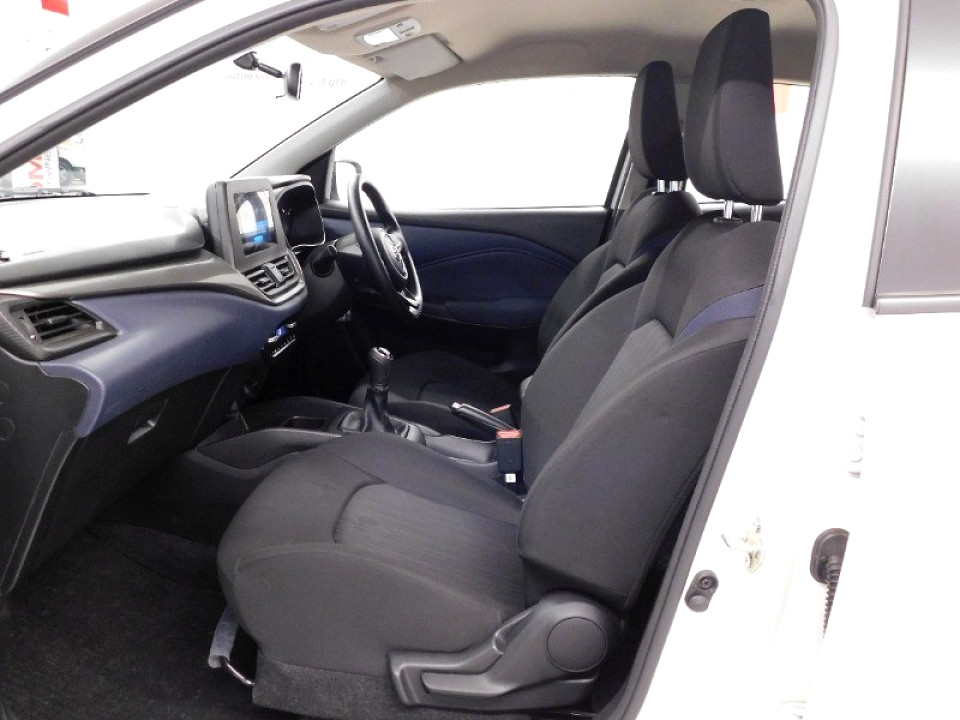 TOYOTA STARLET 1.5 Xi, image 2