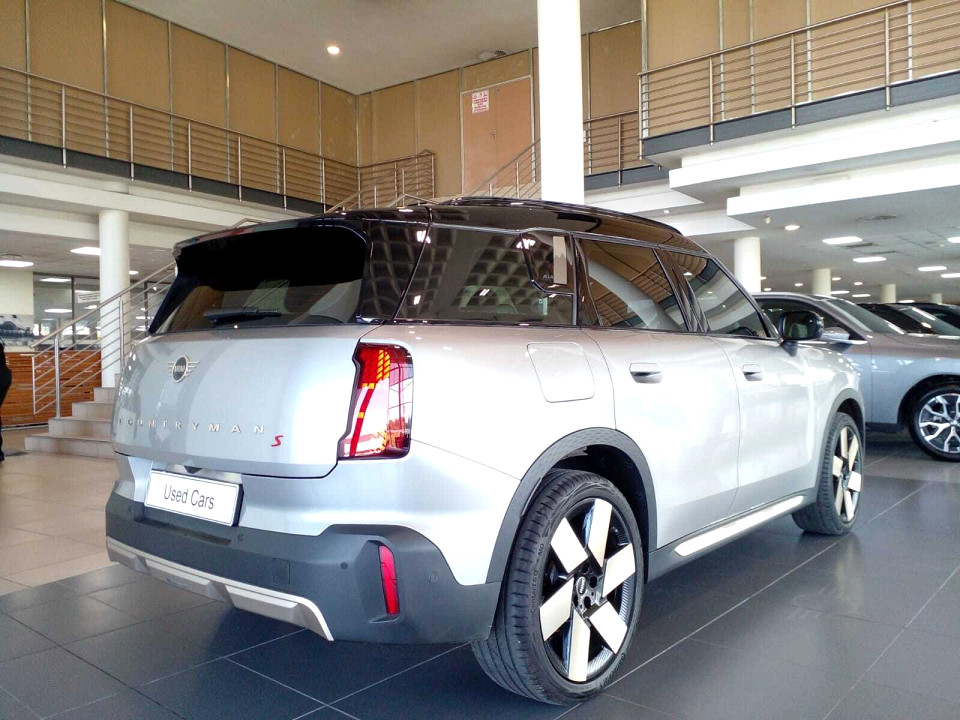 MINI COOPER COUNTRYMAN S ALL4 (U25), image 2