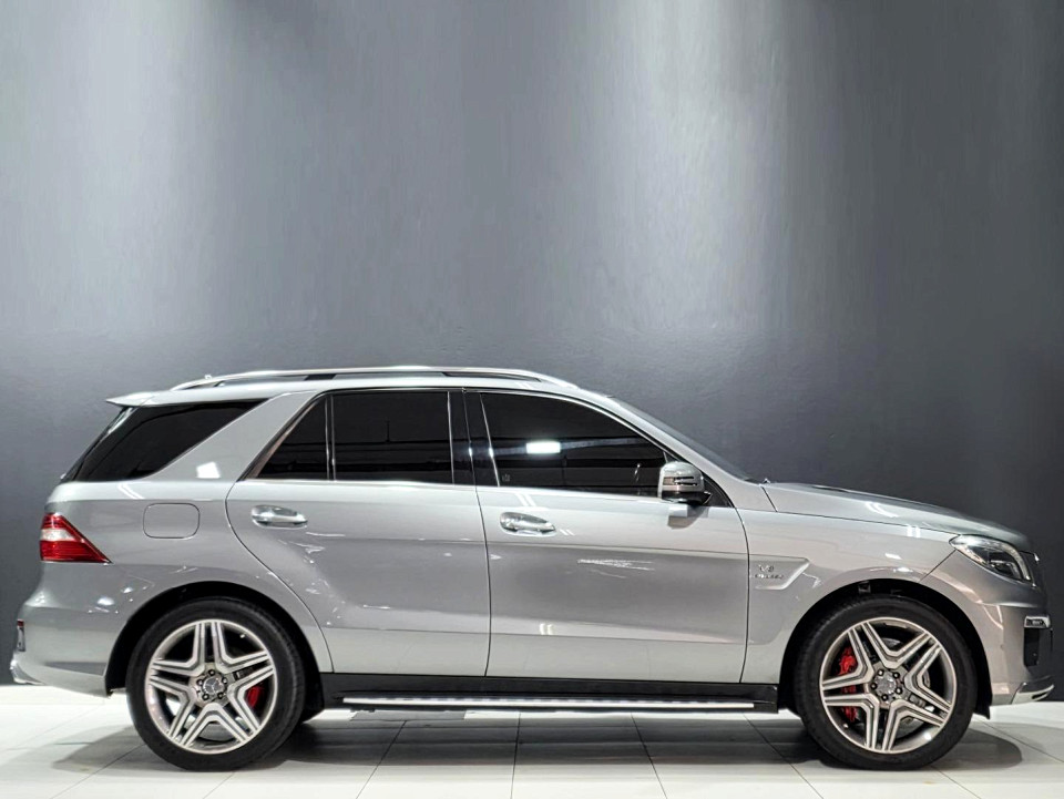 Mercedes-Benz ML63 AMG, image 2