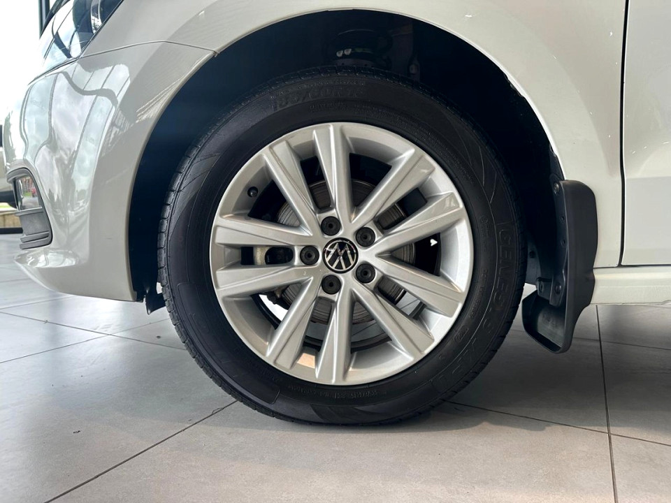 VOLKSWAGEN POLO VIVO 1.6 COMFORTLINE TIP (5DR), image 2