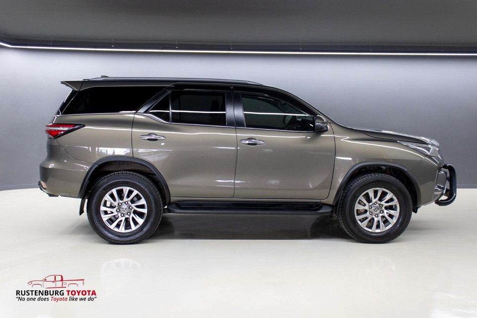 TOYOTA FORTUNER 2.8 GD-6 4X4 VX A/T, image 2