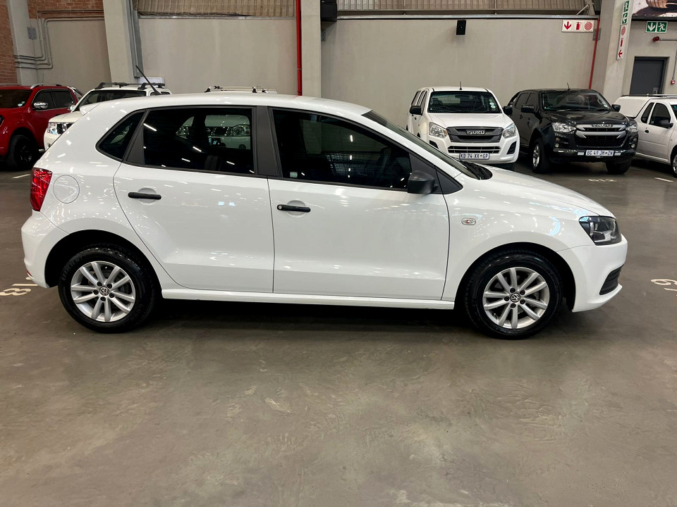 VOLKSWAGEN POLO VIVO 1.4 TRENDLINE (5DR), image 2