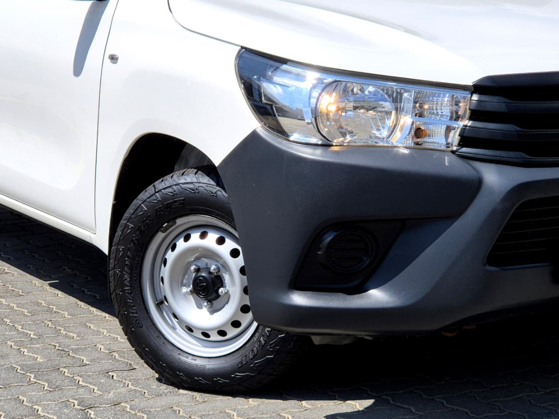TOYOTA HILUX 2.0 VVTi A/C P/U S/C, image 2