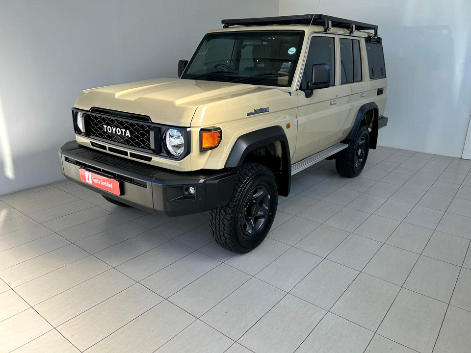 TOYOTA LANDCRUISER 76 2.8 GD-6 S/W A/T, image 1