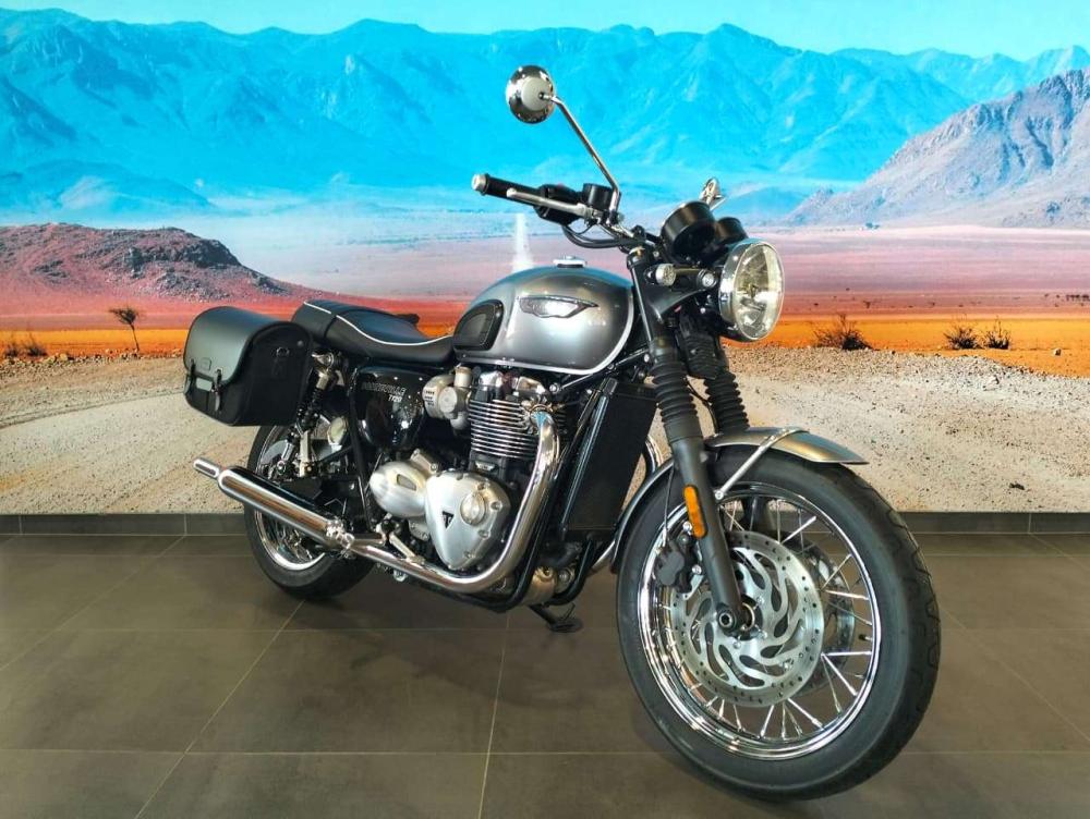 Triumph Bonneville T120, image 2