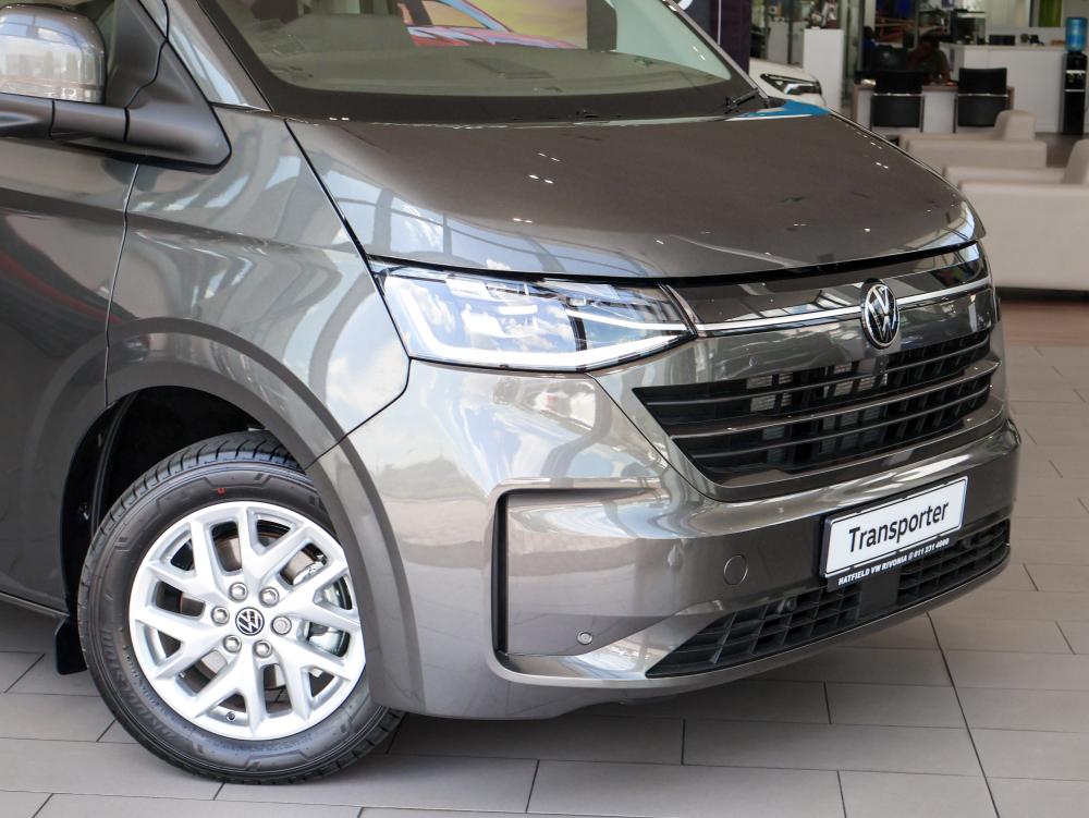 Volkswagen Transporter Kombi Style 2.0 TDI 4MOTION 8-Speed Automatic, image 2