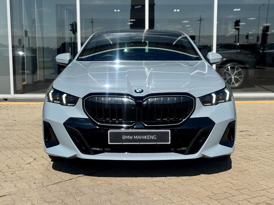 BMW 520d M SPORT, image 2