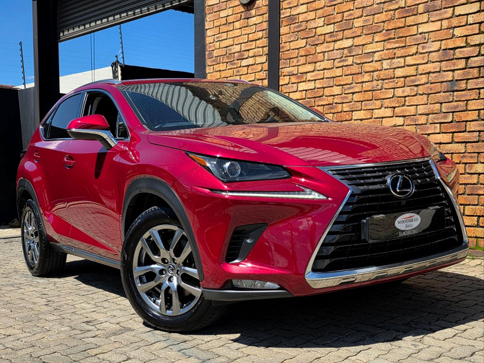 Lexus NX 300 EX, image 2