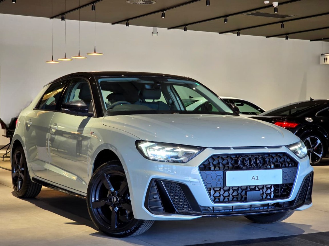AUDI A1 SPORTBACK 30 TFSI BLACK EDITION S-TRONIC, image 1