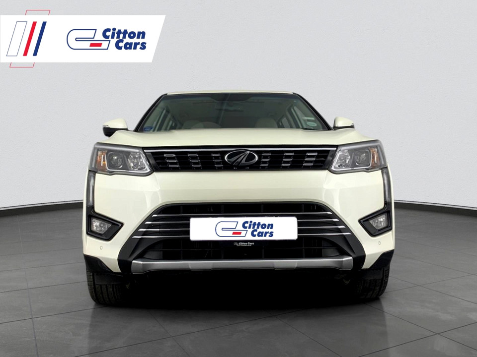 MAHINDRA XUV300 1.2T (W8), image 2