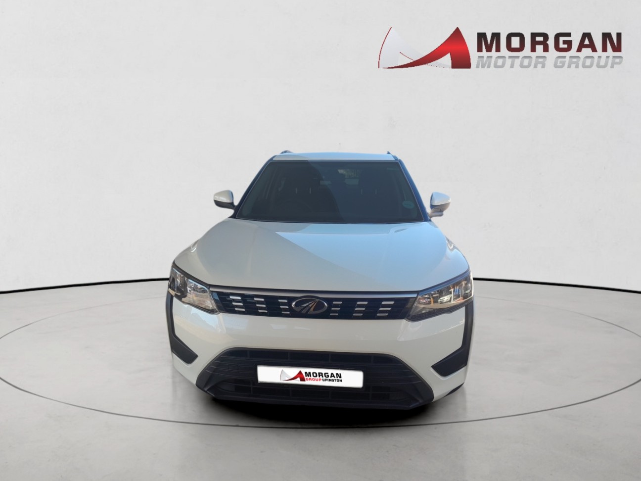 MAHINDRA XUV300 1.2T (W6), image 2