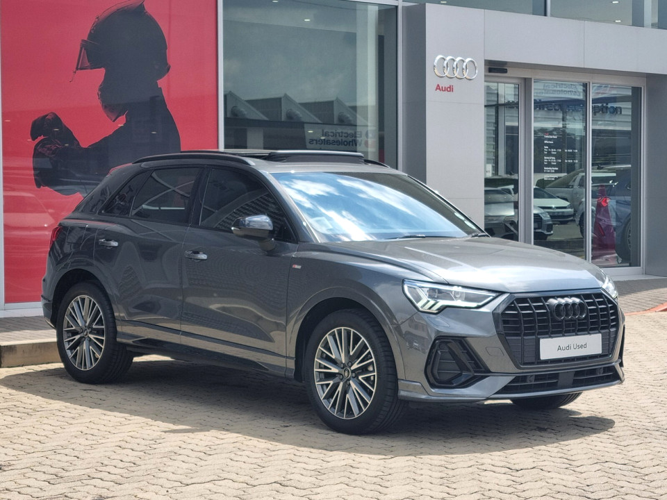 AUDI Q3 35 TFSI STRONIC BLACK EDITION, image 1