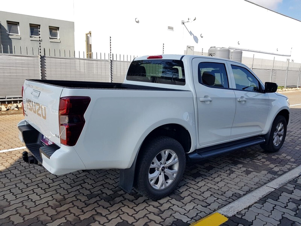 ISUZU D-MAX 1.9 Ddi HR LS A/T D/C P/U, image 2