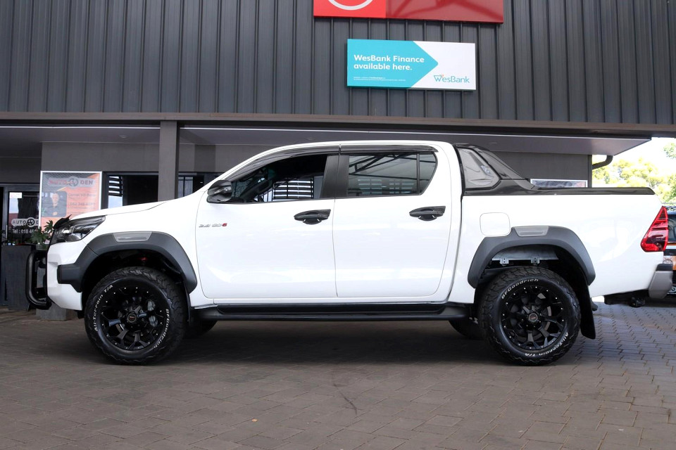 TOYOTA HILUX 2.8 GD-6 RB LEGEND RS 4X4 A/T P/U D/C, image 2