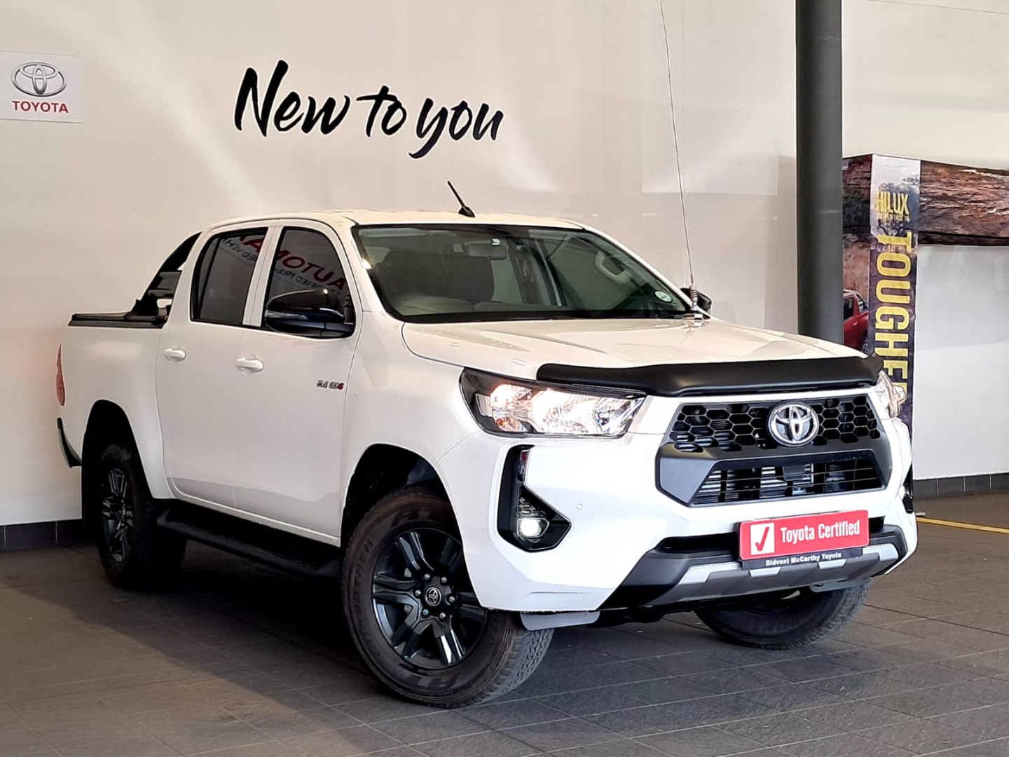 Toyota Hilux Double Cab  2.4GD6 4X4 Raider MT, image 1