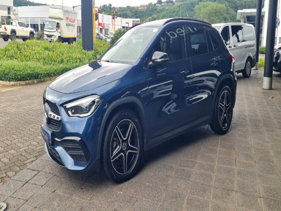 MERCEDES-BENZ GLA 200 PROGRESSIVE A/T, image 2