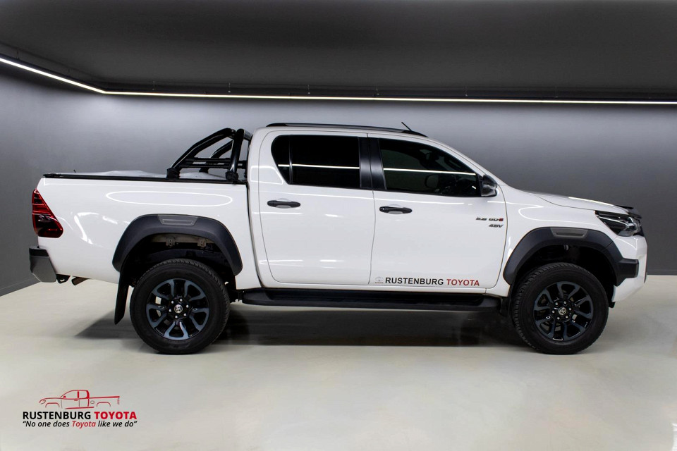 TOYOTA HILUX 2.8 GD-6 RB LEGEND A/T P/U D/C, image 2