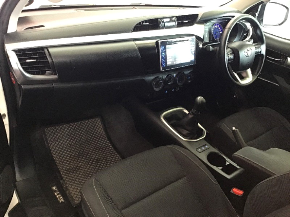 TOYOTA HILUX 2.8 GD-6 RAIDER 4X4 P/U E/CAB, image 2