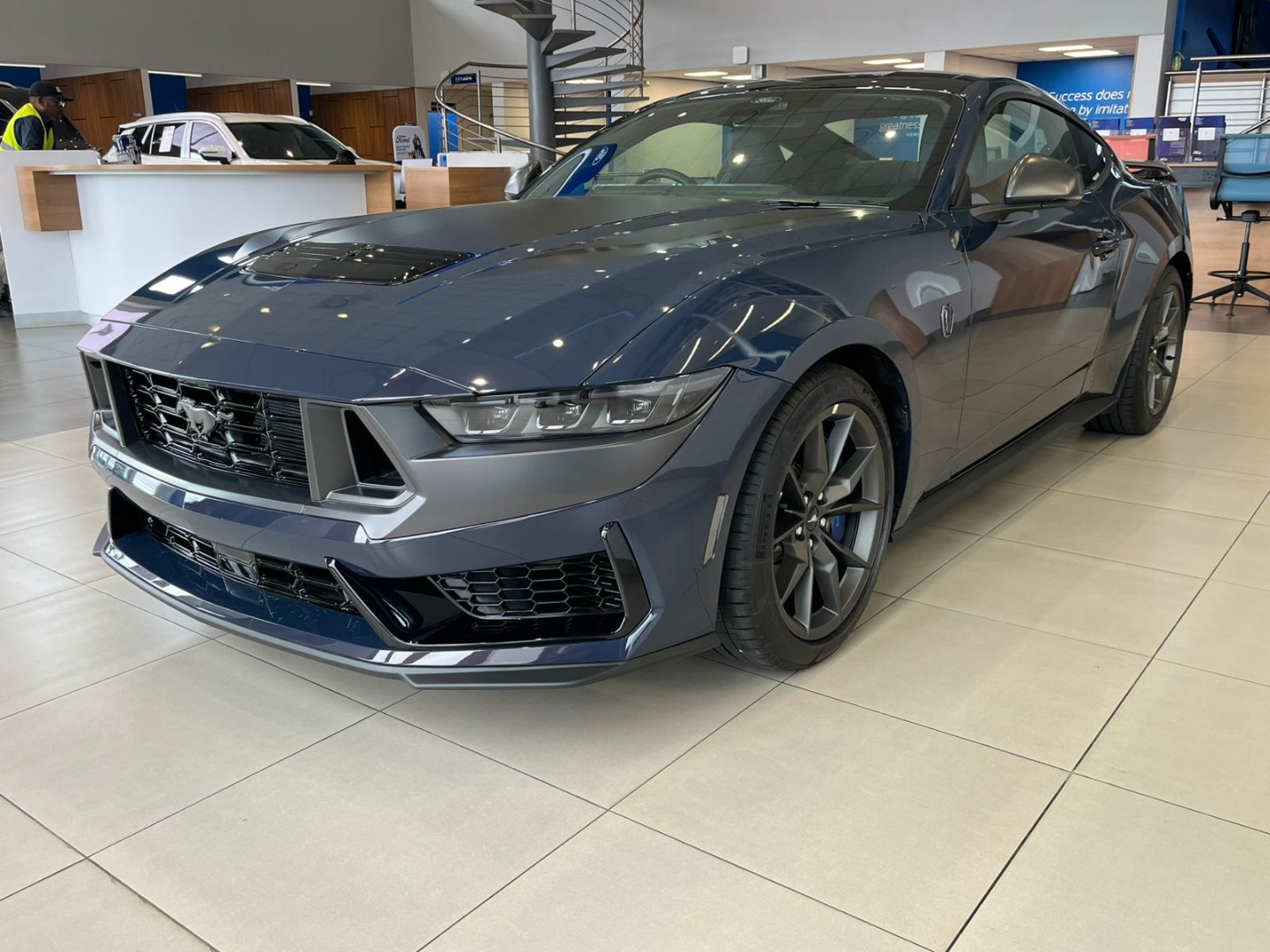 FORD MUSTANG 5.0 DARK HORSE A/T, image 2