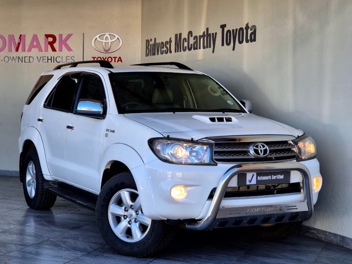 TOYOTA FORTUNER 3.0D-4D R/B A/T, image 1