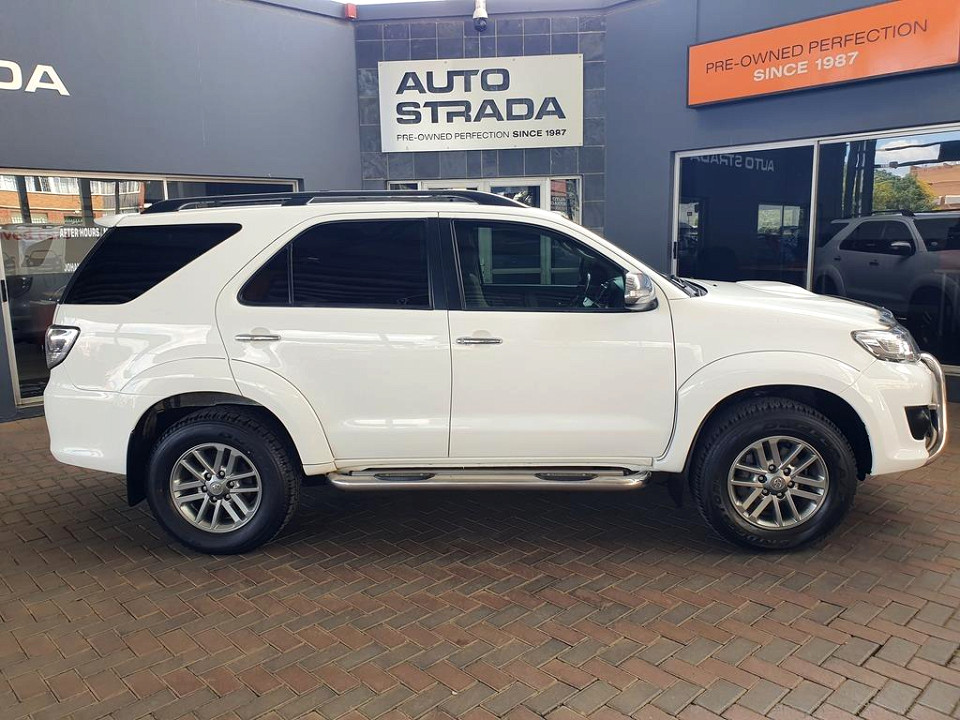 Toyota Fortuner 3.0D-4D R/B auto, image 2