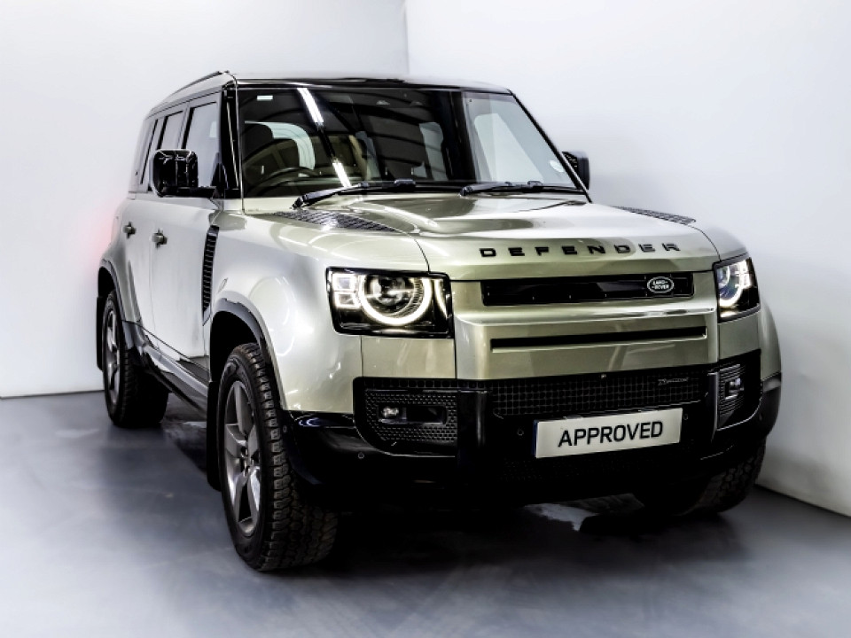 LAND ROVER DEFENDER 110 D300 HSE X-DYNAMIC, image 1
