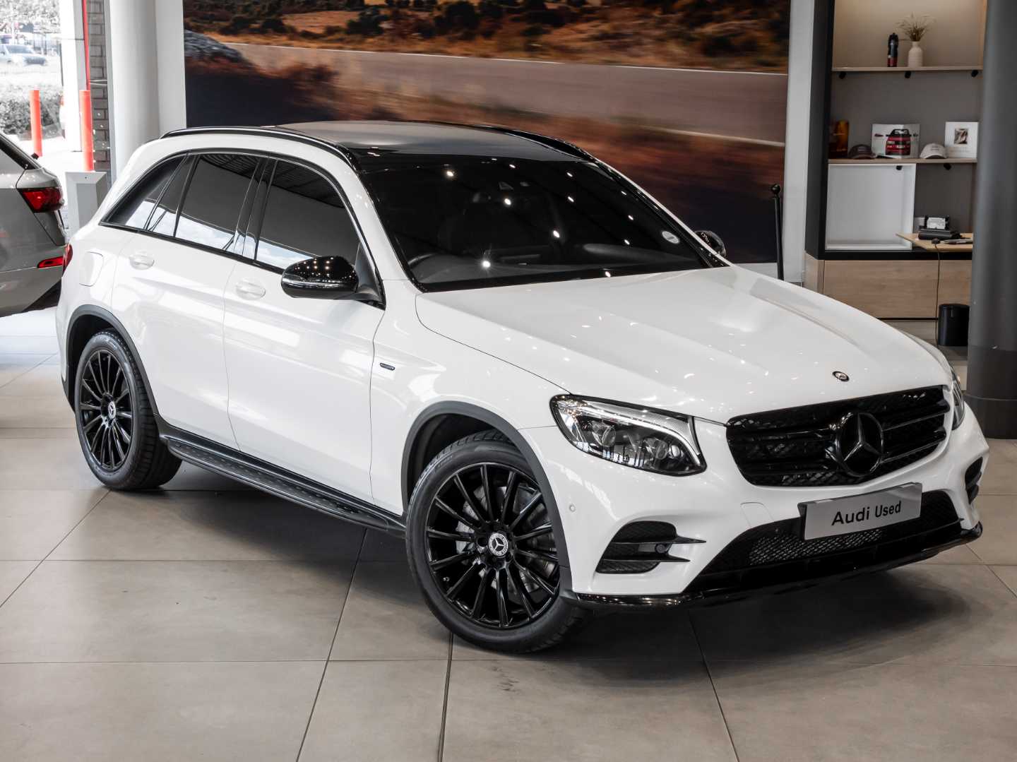 Mercedes-Benz GLC220d 4Matic AMG Line, image 1