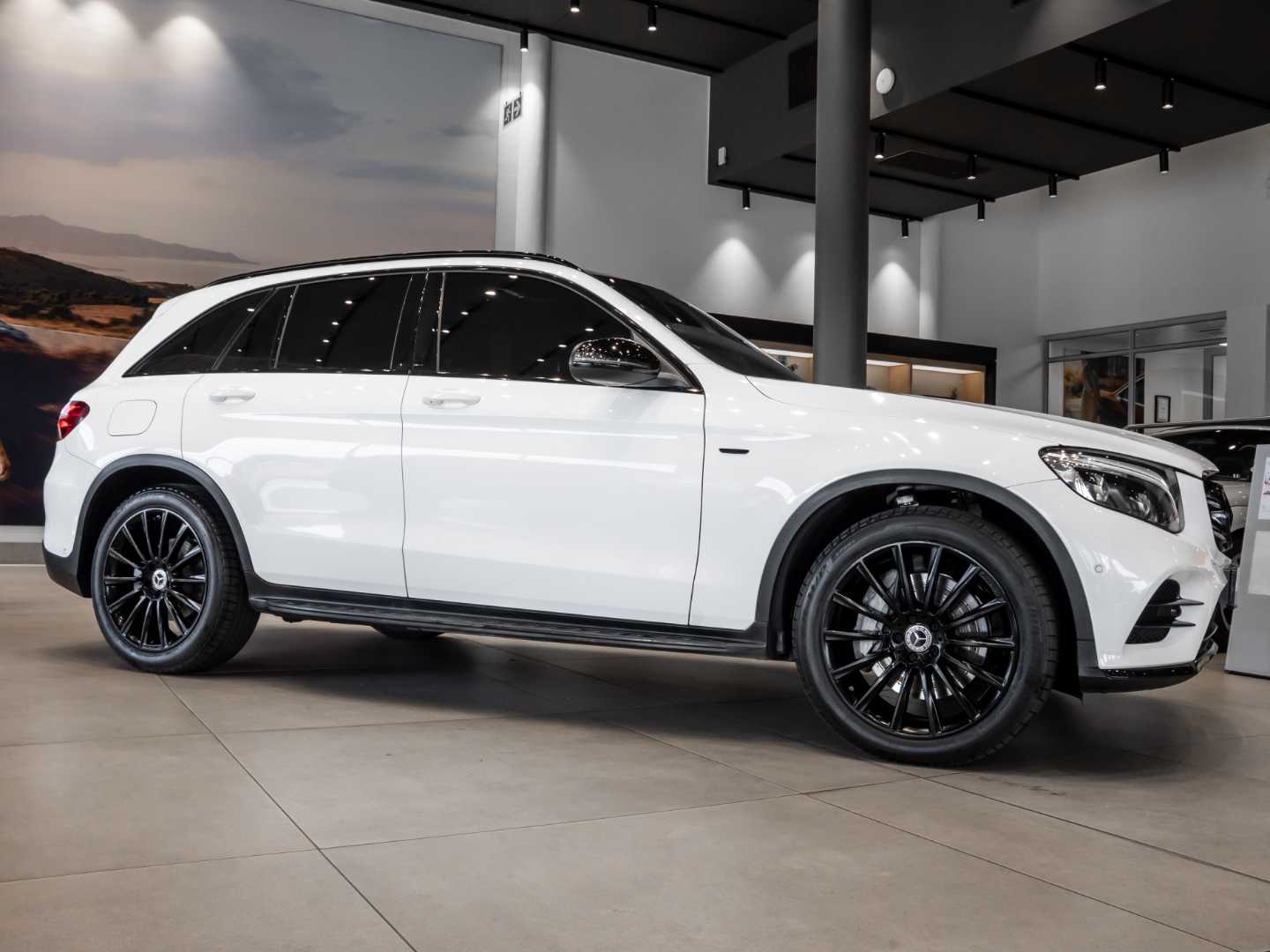 Mercedes-Benz GLC220d 4Matic AMG Line, image 2