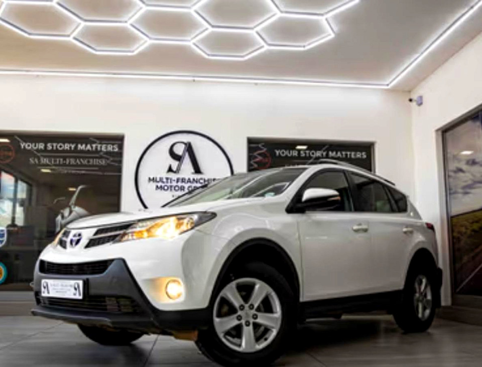 Toyota RAV4 2.2D-4D GX, image 1
