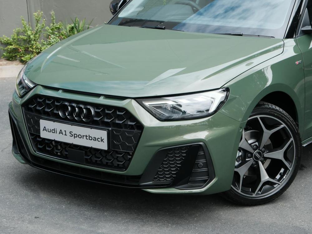 AUDI A1 SPORTBACK 30 TFSI BLACK EDITION S-TRONIC, image 2