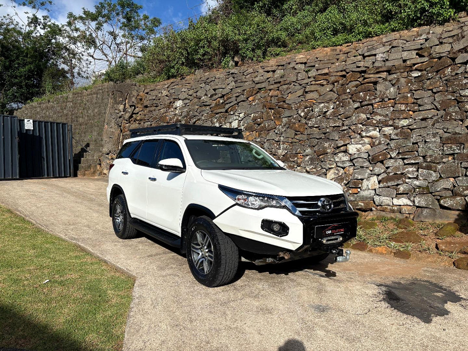 TOYOTA FORTUNER 2.4GD-6 4X4 A/T, image 1