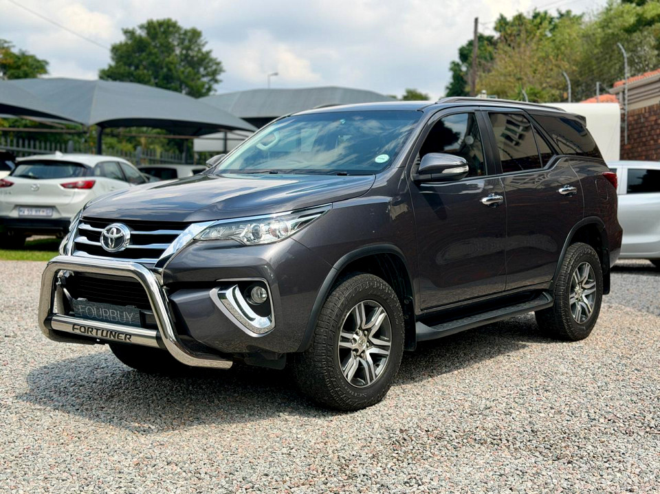TOYOTA FORTUNER 2.4GD-6 R/B A/T, image 1