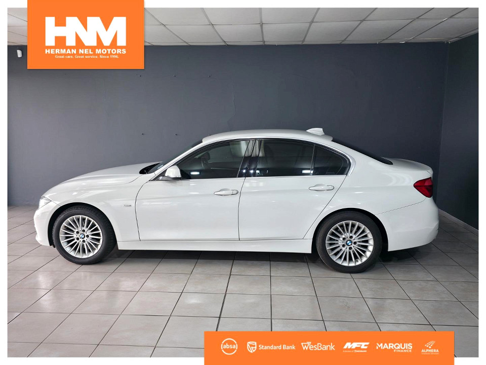 BMW 320i Luxury Line auto, image 2
