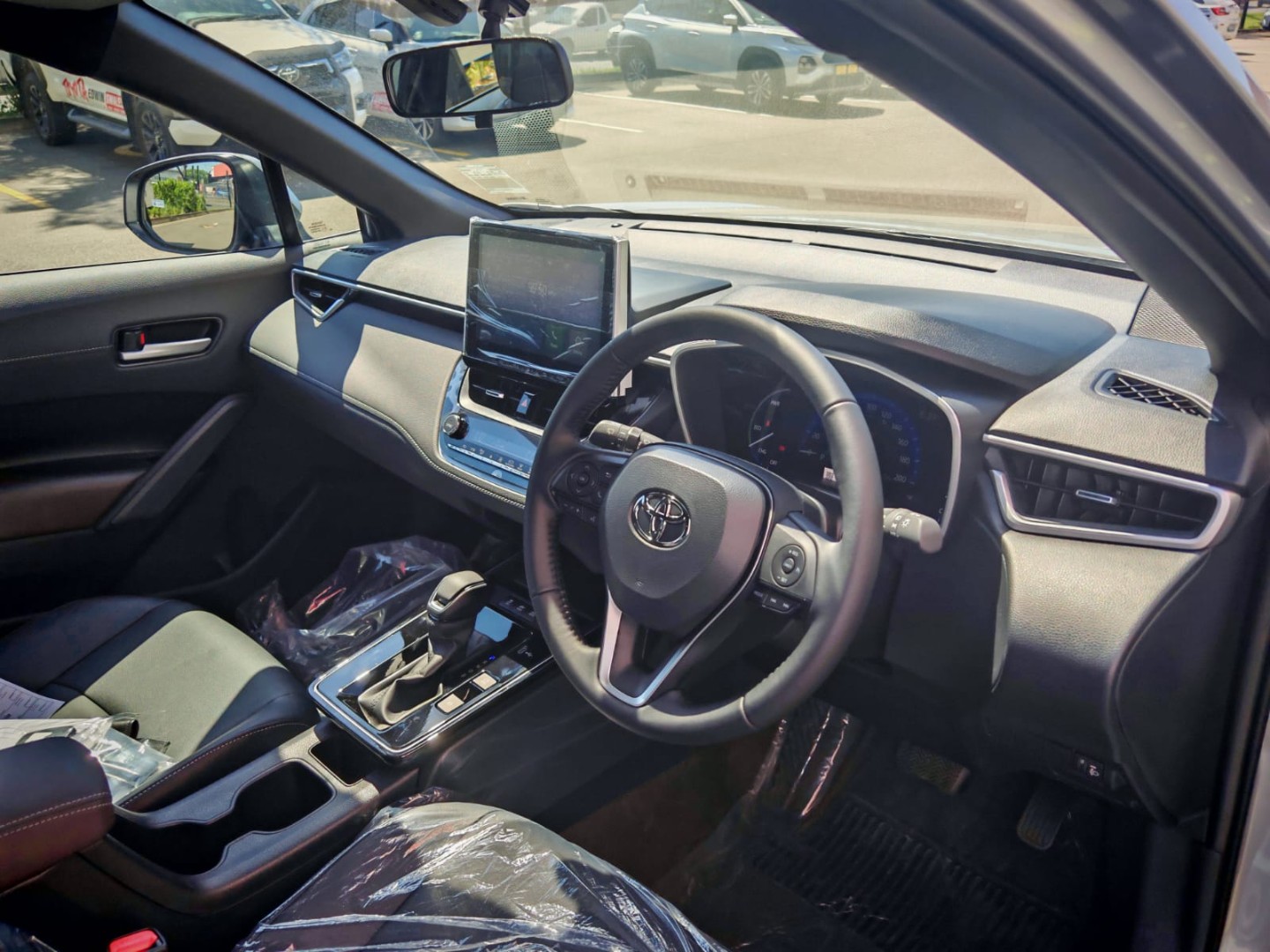 TOYOTA COROLLA CROSS 1.8 XS HYBRID, image 2