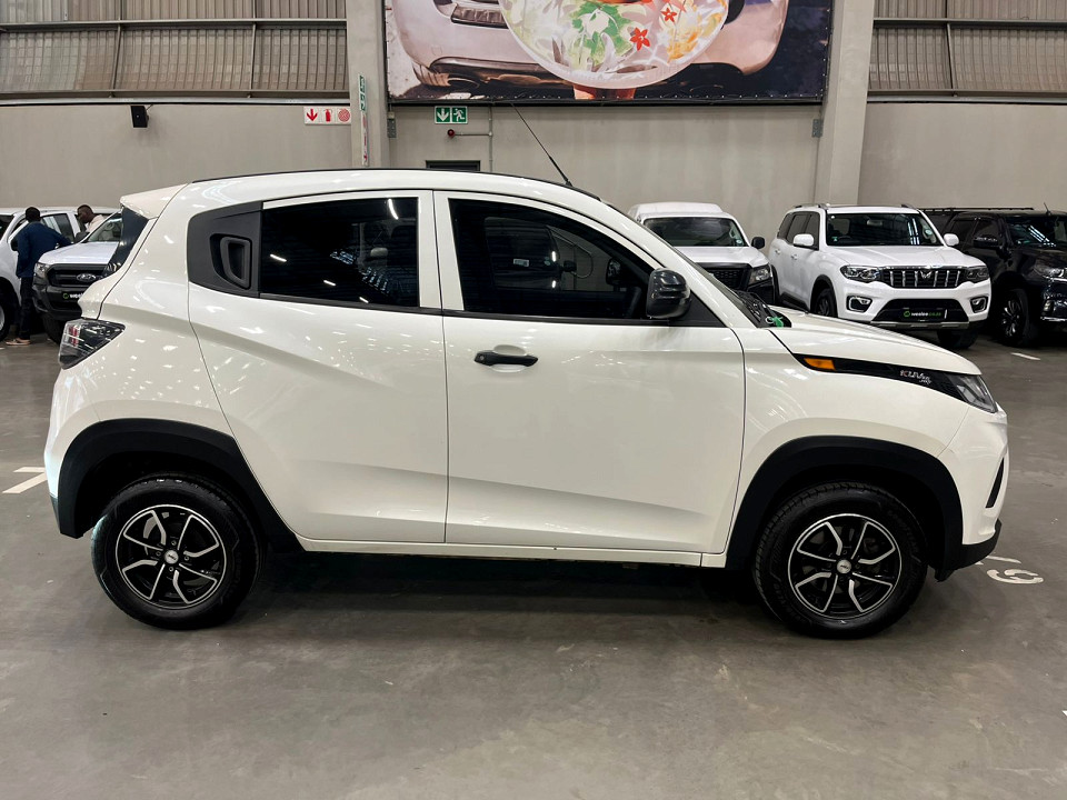 MAHINDRA KUV 100 1.2 K2+ NXT, image 2