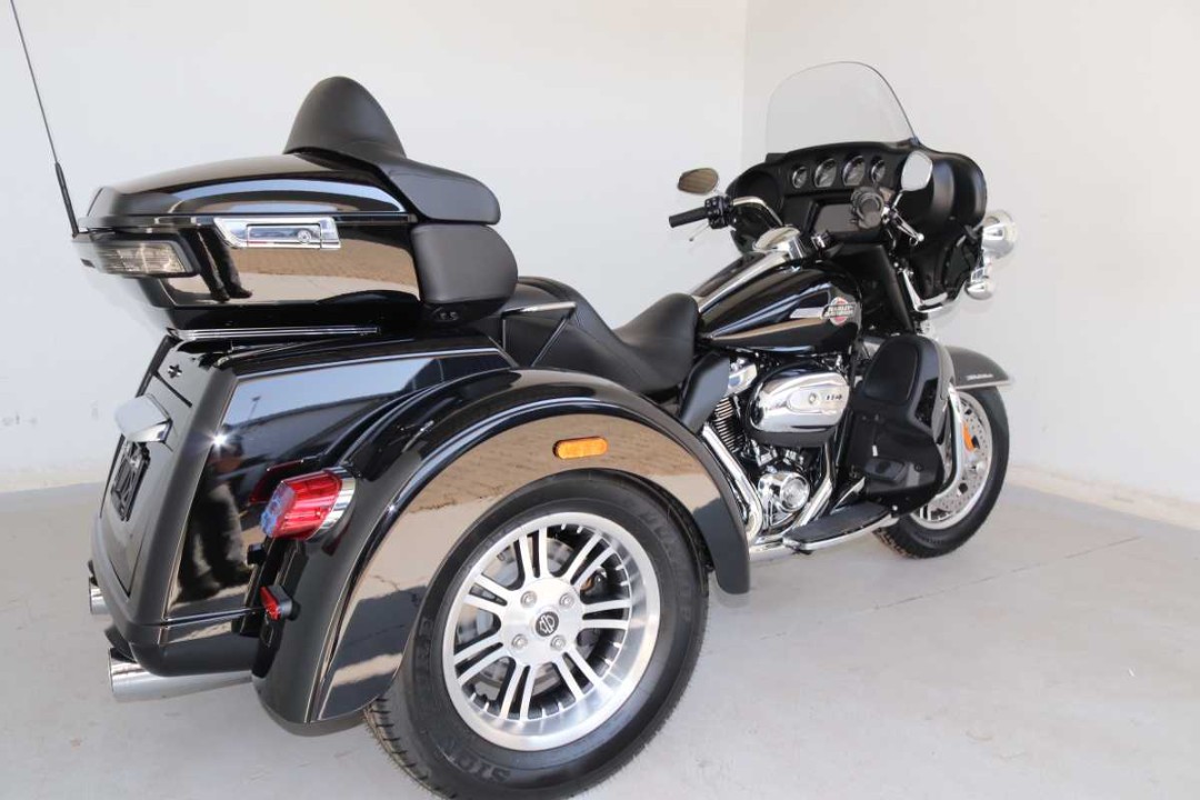 HARLEY DAVIDSON TRI GLIDE ULTRA 114, image 2