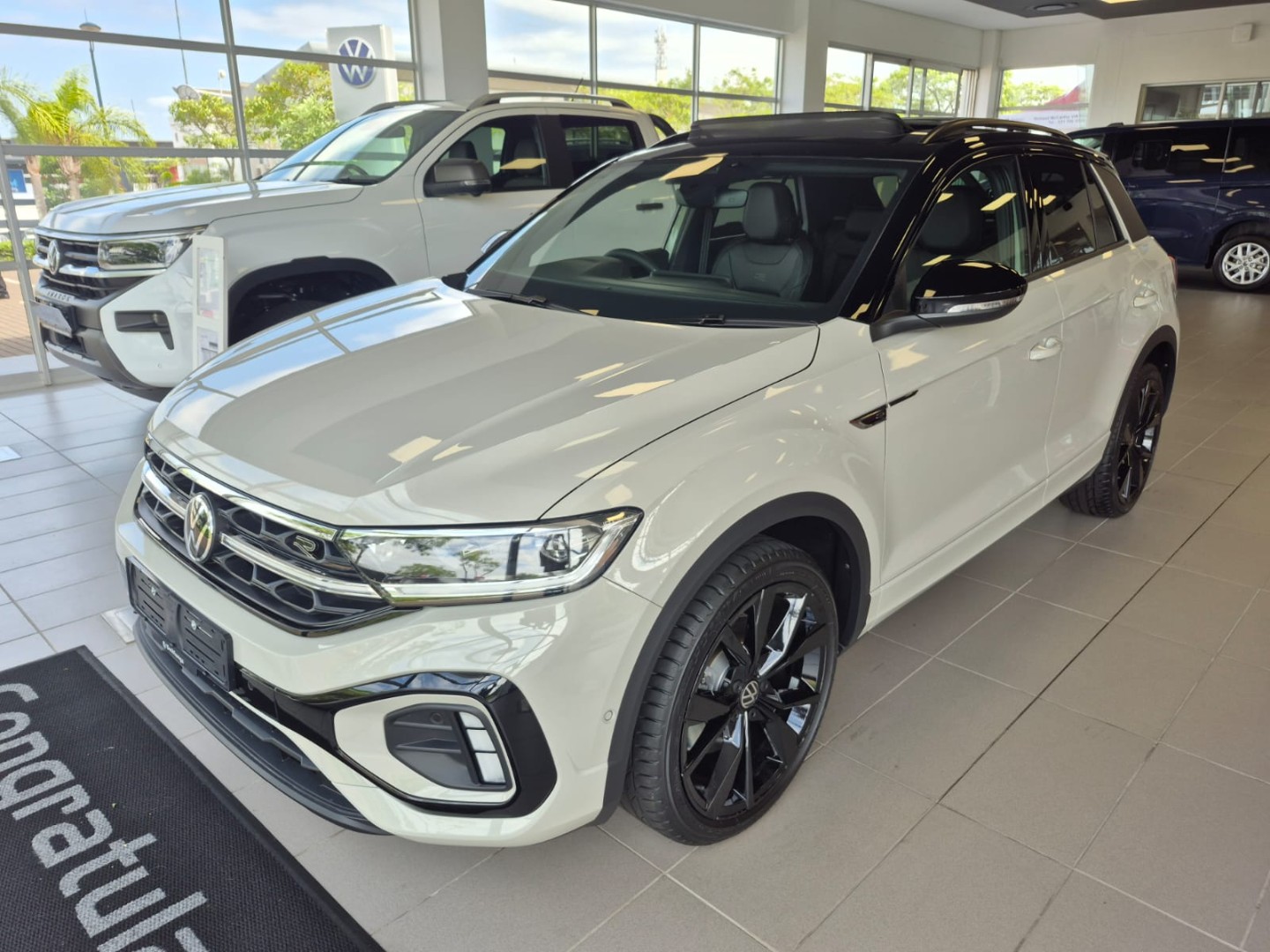 VOLKSWAGEN T-ROC 2.0 TSI 4M R-LINE DSG, image 1