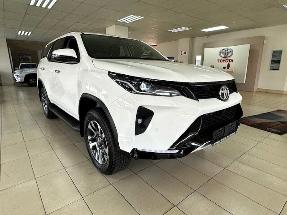 TOYOTA FORTUNER 2.4GD-6 4X4 A/T, image 1