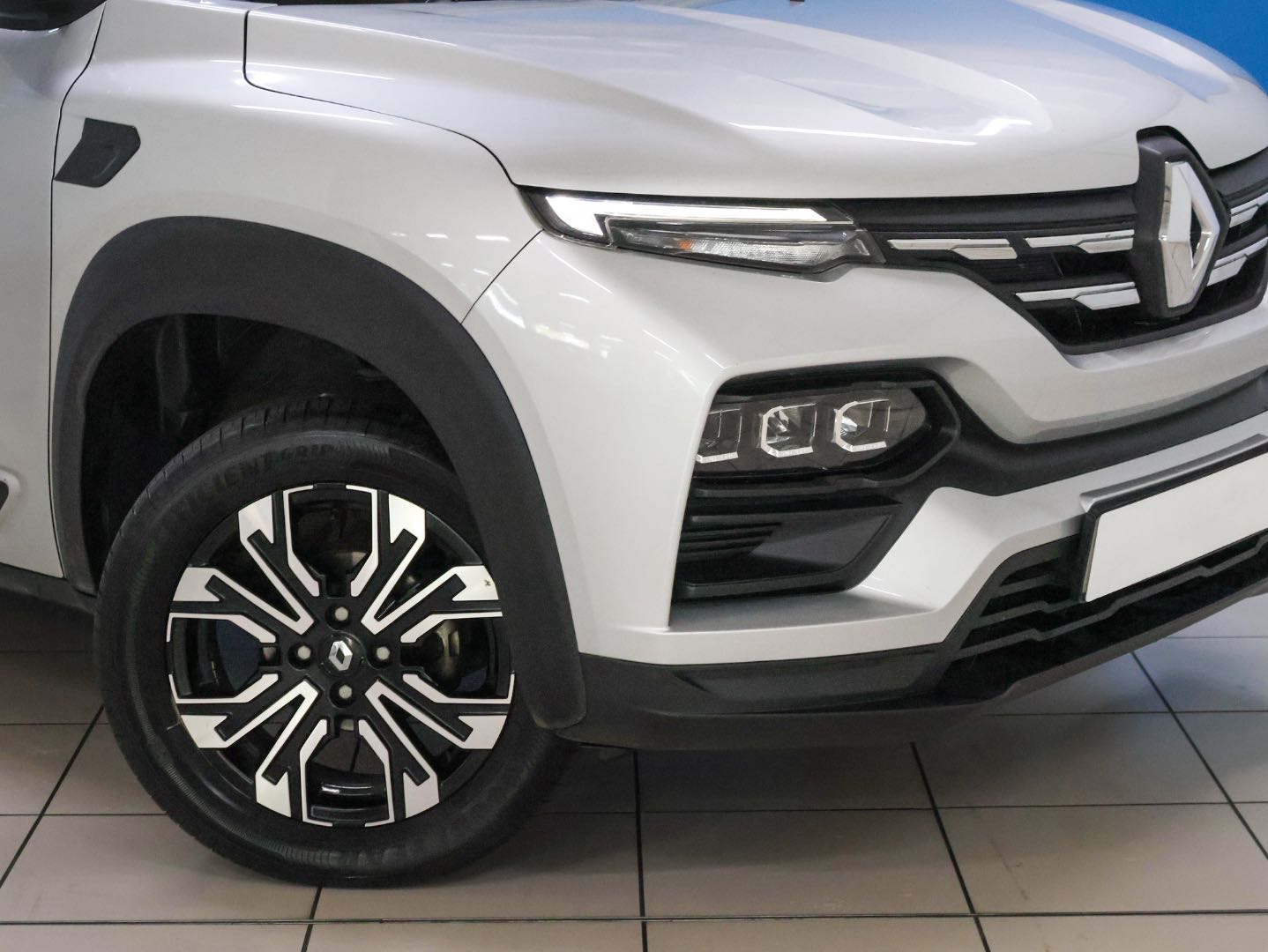 Renault Kiger 1.0T Intens, image 2
