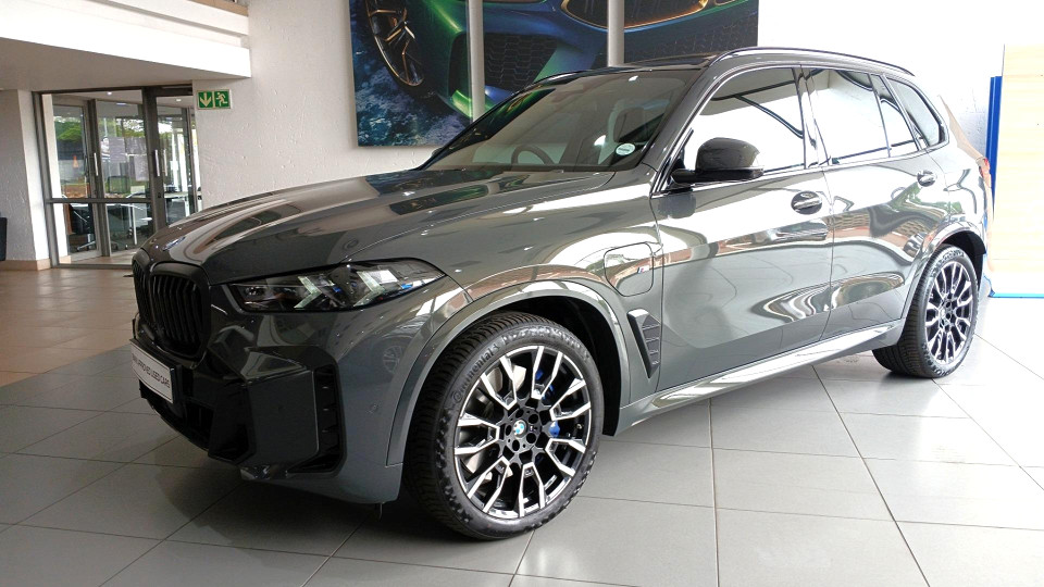 BMW X5 xDRIVE50e M SPORT (G05), image 1