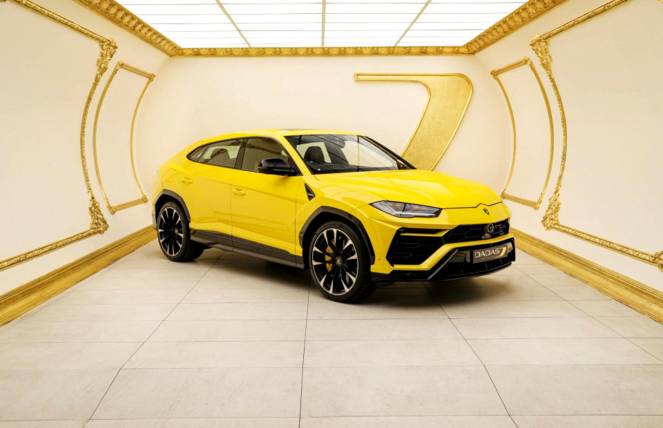 LAMBORGHINI URUS 4.0 V8