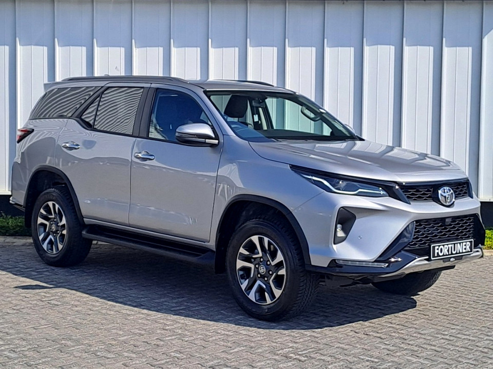 TOYOTA FORTUNER 2.4GD-6 4X4 A/T, image 1