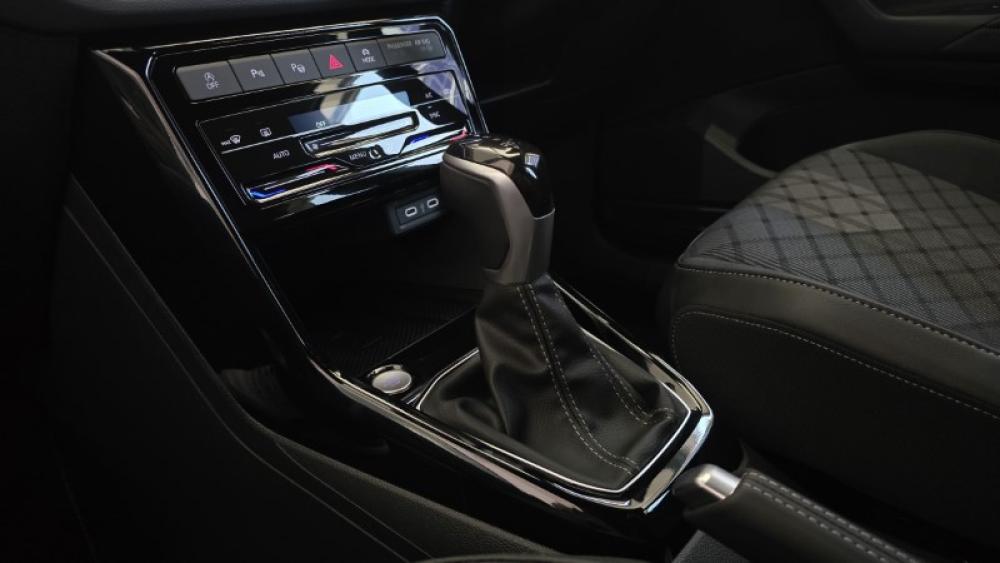 Volkswagen T-Cross 1.0 TSI R-Line DSG, image 2